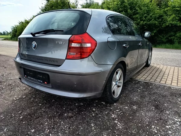 BMW Řada 1 2.0i 105kw - foto 18
