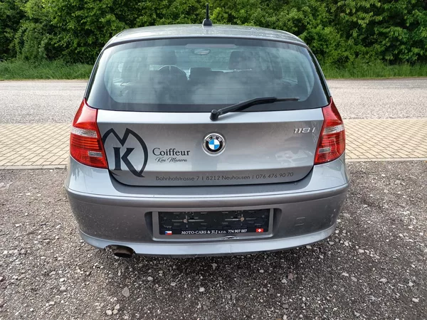 BMW Řada 1 2.0i 105kw - foto 20