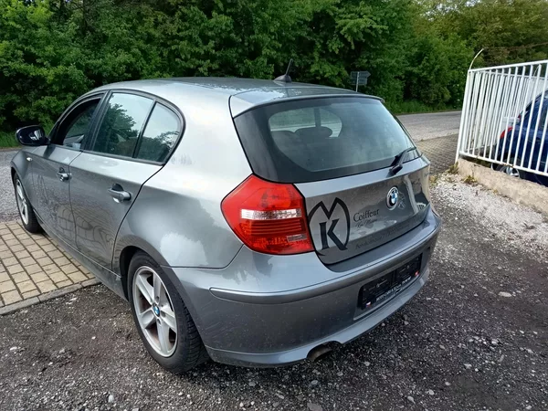 BMW Řada 1 2.0i 105kw - foto 24