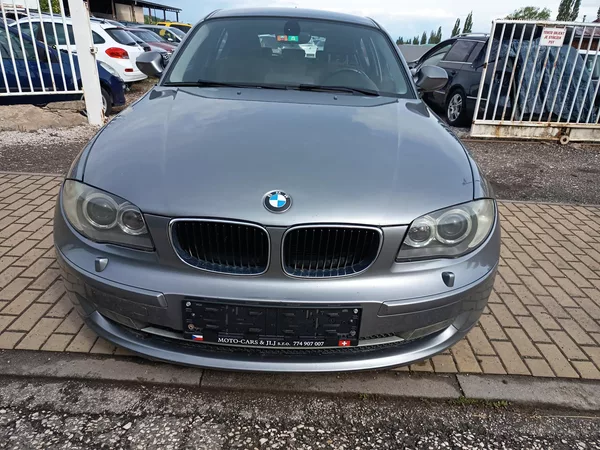 BMW Řada 1 2.0i 105kw - foto 3