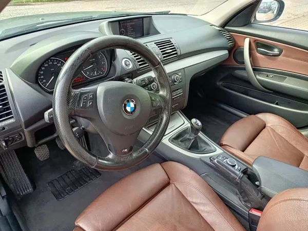 BMW Řada 1 2.0i 105kw - foto 30