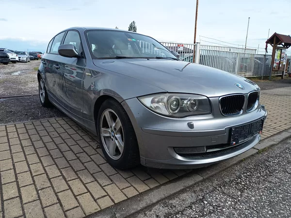 BMW Řada 1 2.0i 105kw - foto 8