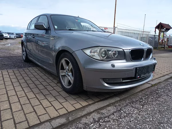 BMW Řada 1 2.0i 105kw - foto 9