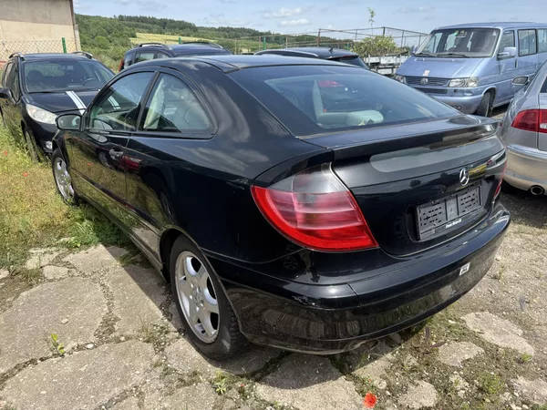 Mercedes-Benz Třídy C 2.0 95kw - foto 3