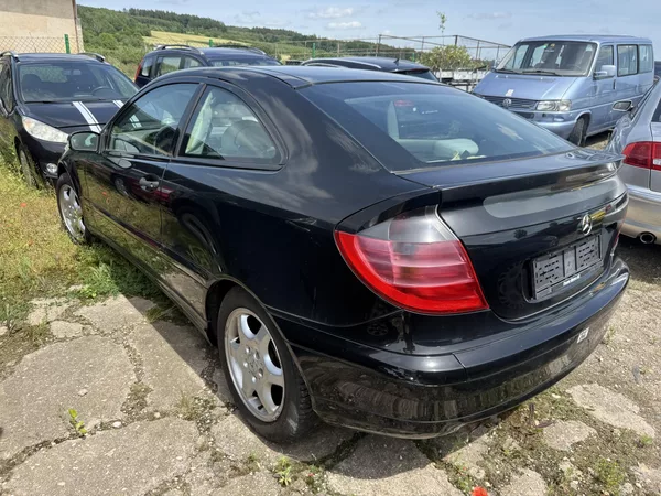 Mercedes-Benz Třídy C 2.0 95kw - foto 4