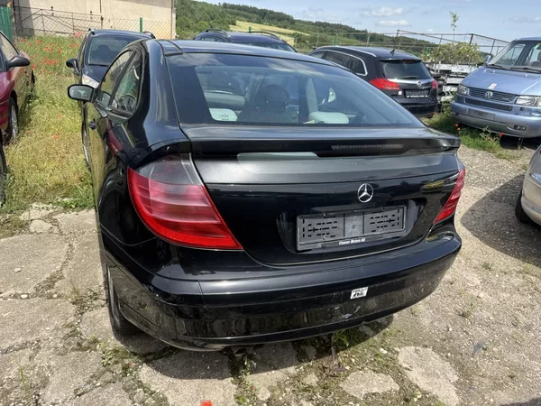 Mercedes-Benz Třídy C 2.0 95kw - foto 5
