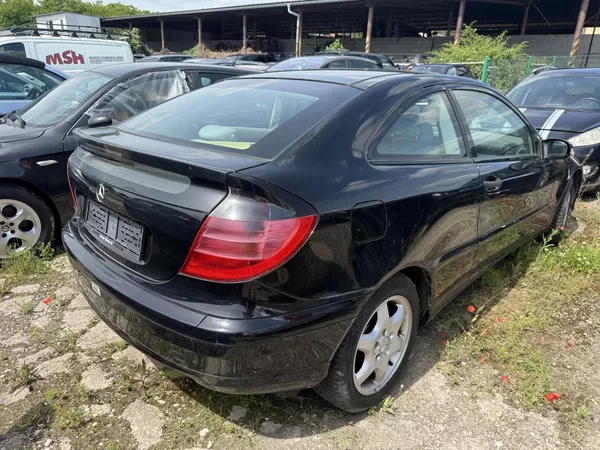 Mercedes-Benz Třídy C 2.0 95kw - foto 6
