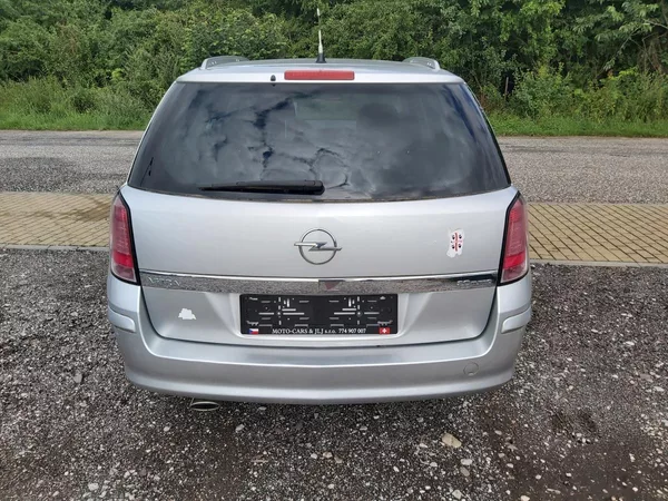 Opel Astra 2,0 T 125 KW - foto 11
