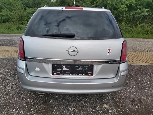 Opel Astra 2,0 T 125 KW - foto 12