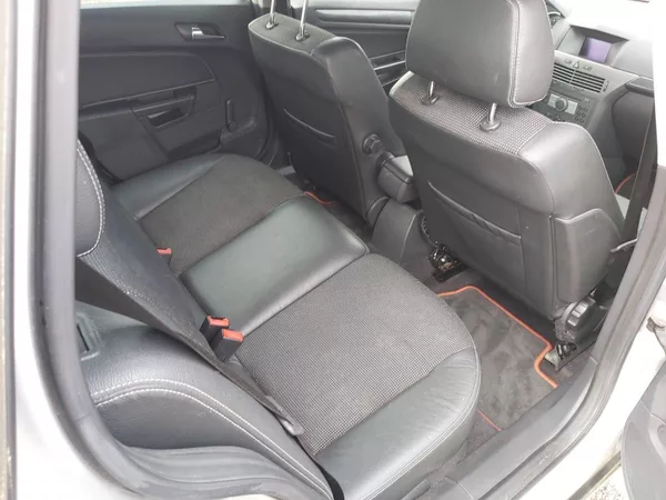 Opel Astra 2,0 T 125 KW - foto 19