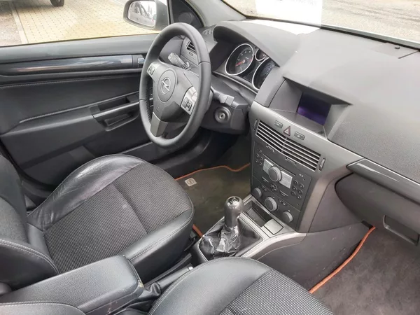 Opel Astra 2,0 T 125 KW - foto 23