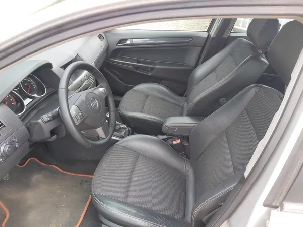 Opel Astra 2,0 T 125 KW - foto 28