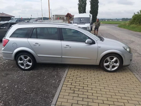 Opel Astra 2,0 T 125 KW - foto 7