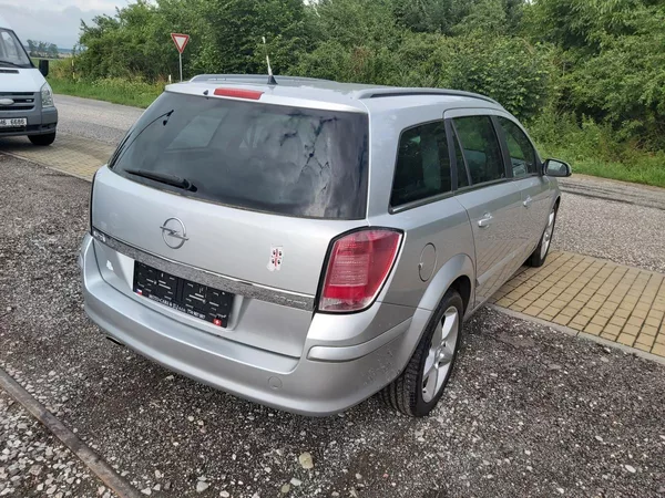 Opel Astra 2,0 T 125 KW - foto 9