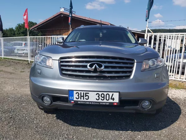 Infiniti FX45 4,5 232KW V8
