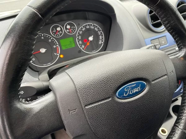 Ford Fiesta 1,4 16V 59 KW - foto 32