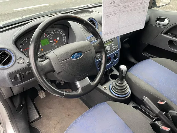 Ford Fiesta 1,4 16V 59 KW - foto 33