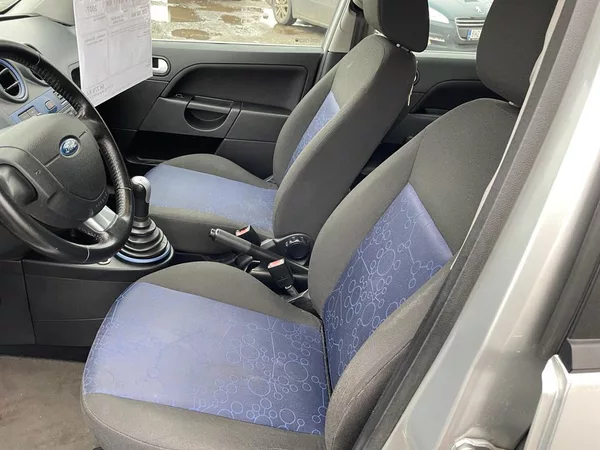 Ford Fiesta 1,4 16V 59 KW - foto 35