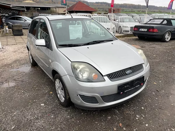 Ford Fiesta 1,4 16V 59 KW - foto 5