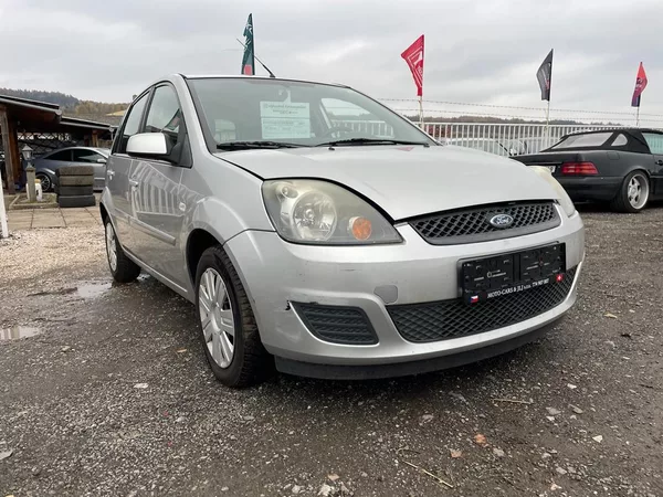 Ford Fiesta 1,4 16V 59 KW - foto 7