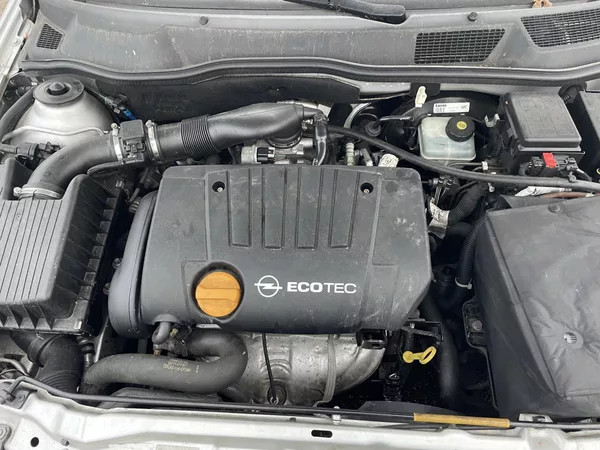 Opel Astra 1.8 92KW - foto 7