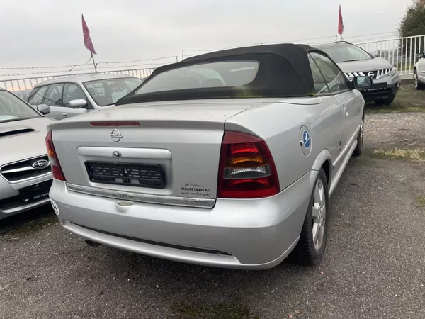 Opel Astra 1.8 92KW - foto 8