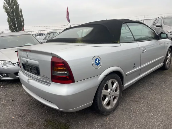 Opel Astra 1.8 92KW - foto 9