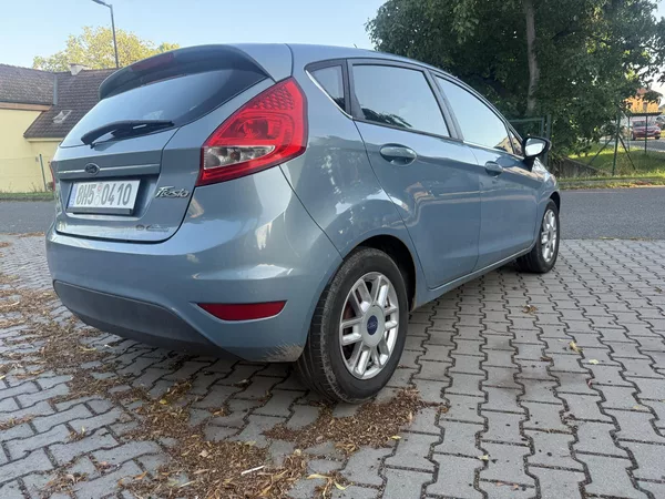 Ford Fiesta - foto 28
