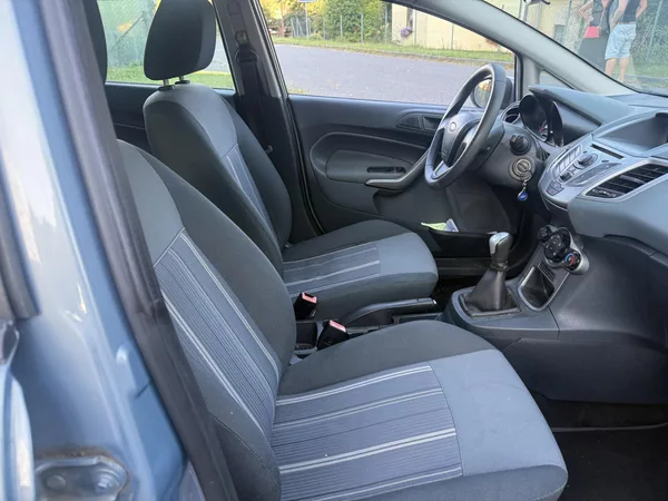 Ford Fiesta - foto 32