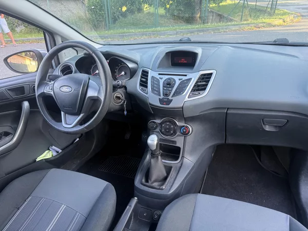 Ford Fiesta - foto 36