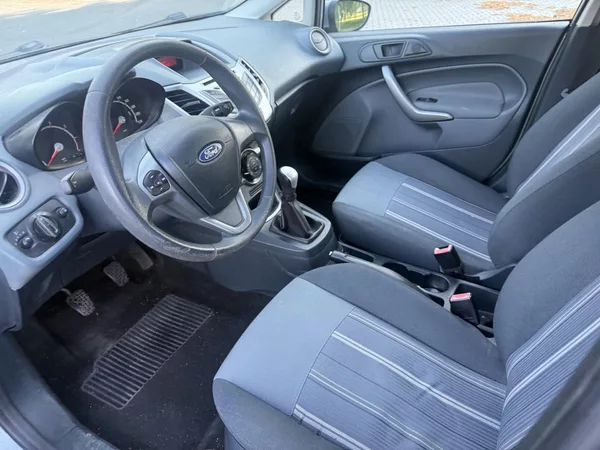 Ford Fiesta - foto 38