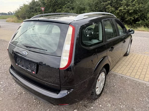 Ford Focus 1.6 td - foto 14