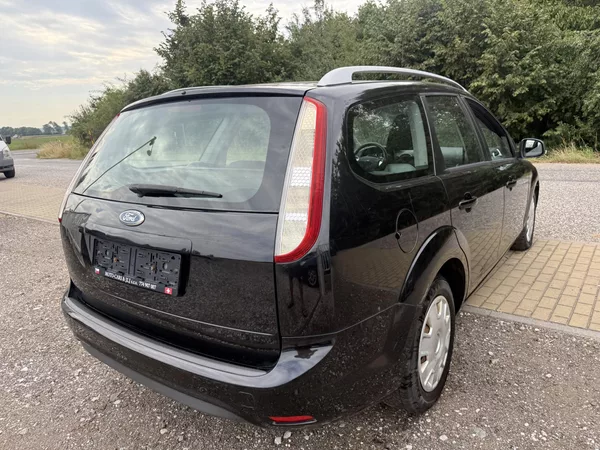 Ford Focus 1.6 td - foto 15