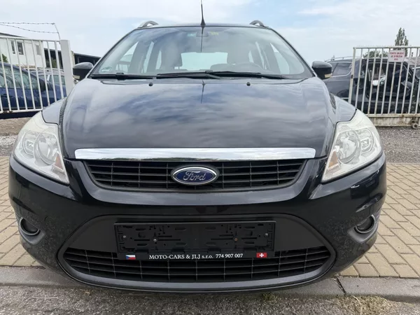 Ford Focus 1.6 td - foto 2