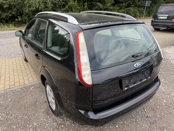 Ford Focus 1.6 td - foto 20