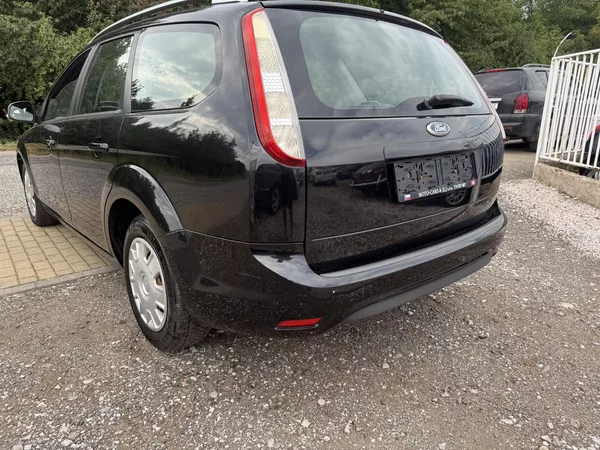 Ford Focus 1.6 td - foto 22