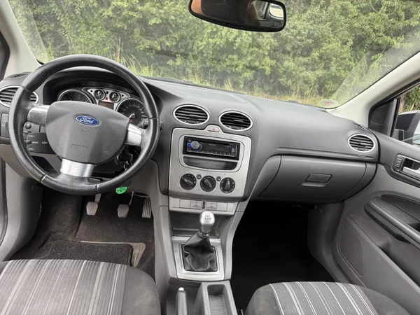 Ford Focus 1.6 td - foto 35