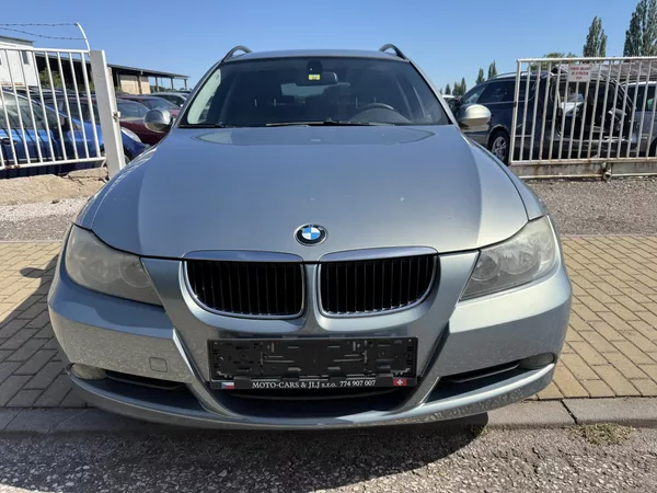 BMW Řada 3 320i Touring