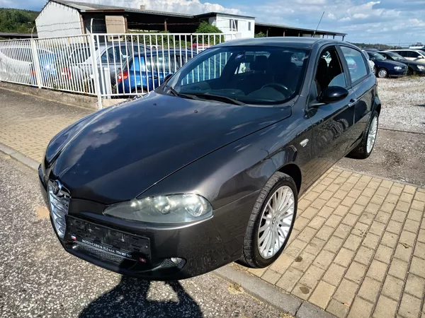 Alfa Romeo 147 2.0 TS 16V - foto 10