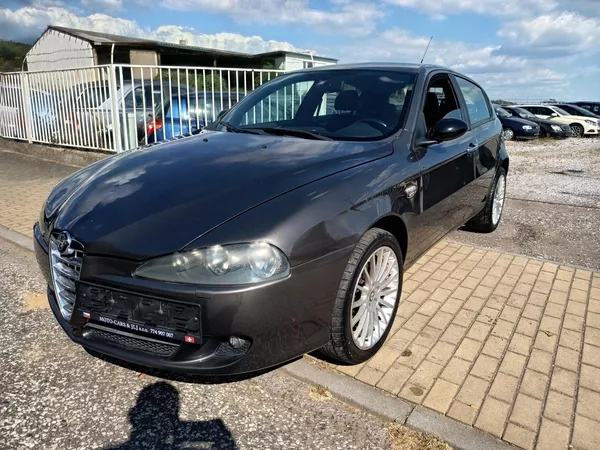 Alfa Romeo 147 2.0 TS 16V - foto 11
