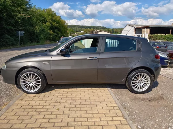 Alfa Romeo 147 2.0 TS 16V - foto 13