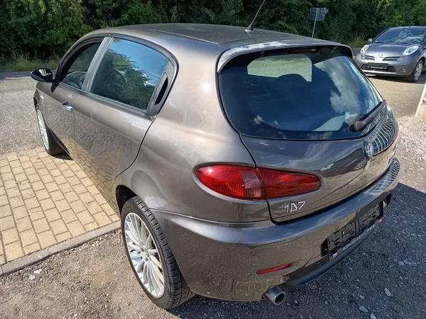 Alfa Romeo 147 2.0 TS 16V - foto 14