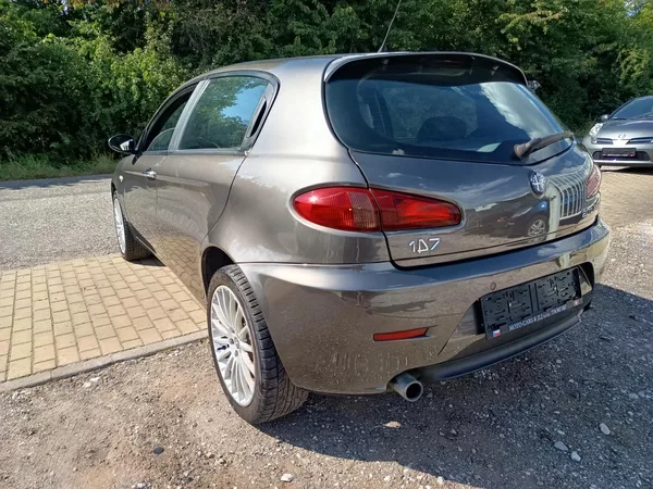 Alfa Romeo 147 2.0 TS 16V - foto 16
