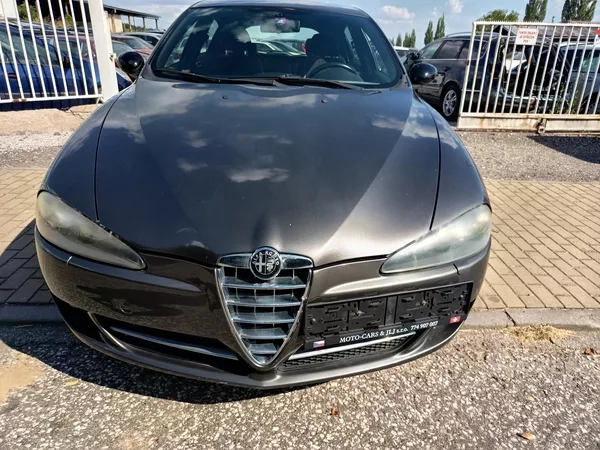 Alfa Romeo 147 2.0 TS 16V - foto 2