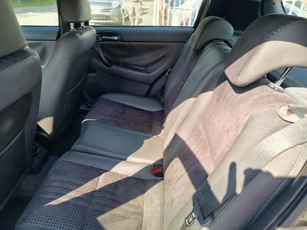 Alfa Romeo 147 2.0 TS 16V - foto 34