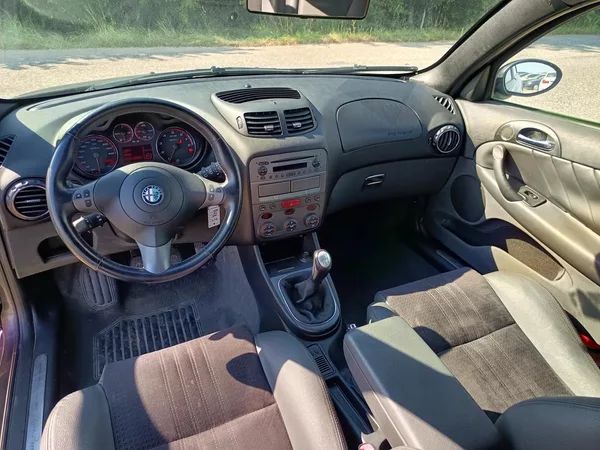 Alfa Romeo 147 2.0 TS 16V - foto 37