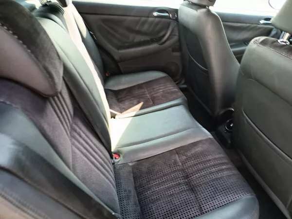 Alfa Romeo 147 2.0 TS 16V - foto 43