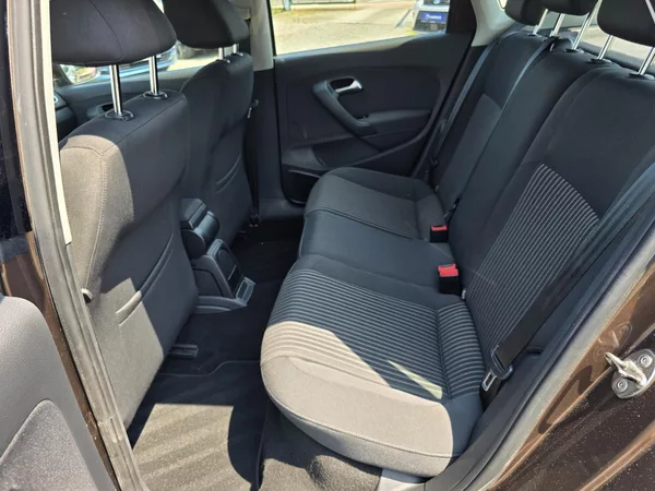 Volkswagen Polo 1.2 TSI 66 KW HIGHLINE - foto 14
