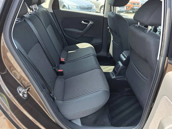 Volkswagen Polo 1.2 TSI 66 KW HIGHLINE - foto 16