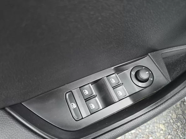 Škoda Superb 140KW DSG WEBASTO PANORAMA - foto 14